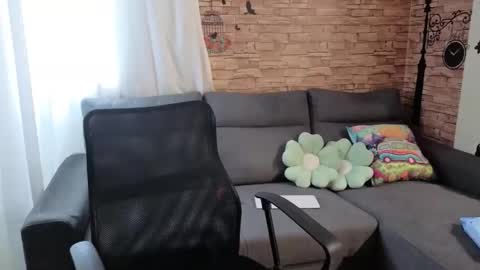 therosepetal online show from 9, 9, 2025