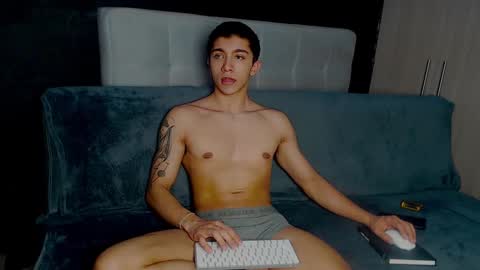 Snapshot of thesaint_xxx chatting on 9, 9, 2025 thesaint_xxx online show from 9, 9, 2025