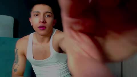 Snapshot of thesaint_xxx chatting on 21, 9, 2025 thesaint_xxx online show from 21, 9, 2025