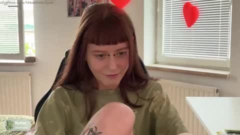 LISA                                            online show from 5, 6, 2026