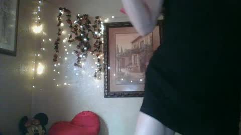 sillymillie0 online show from 7, 10, 2025