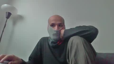 Snapshot of thetubedscarfguy chatting on 15, 2, 2025 Scarf guy online show from 15, 2, 2025