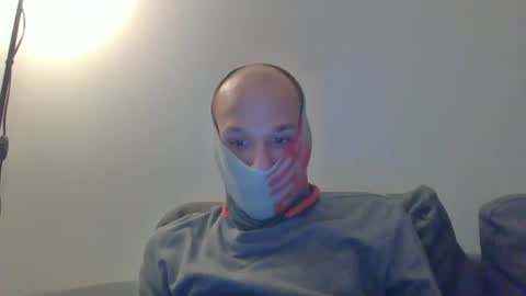 Snapshot of thetubedscarfguy chatting on 28, 2, 2025 Scarf guy online show from 28, 2, 2025