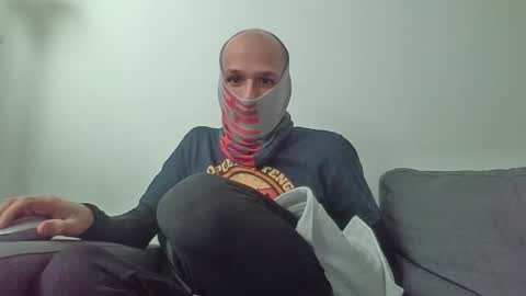 Snapshot of thetubedscarfguy chatting on 12, 3, 2025 Scarf guy online show from 12, 3, 2025