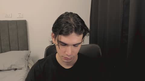 thiaan__ online show from 17, 12, 2024