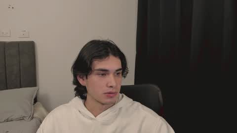 thiaan__ online show from 31, 12, 2024