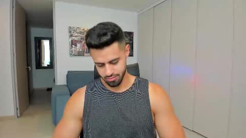 thiago_driussi online show from 4, 3, 2025