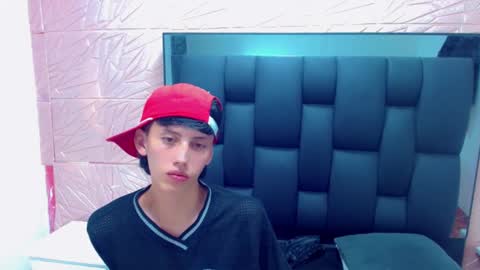 thiago_twink38 online show from 7, 1, 2026