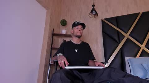 ThiagoFerreti online show from 12, 9, 2025