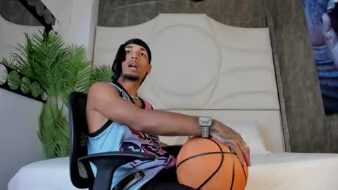 ThiagoFerreti online show from 29, 10, 2025