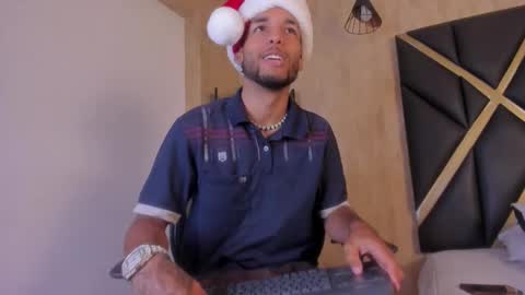 ThiagoFerreti online show from 22, 12, 2025