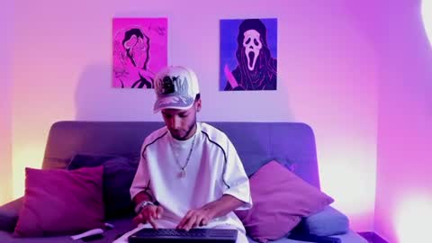 ThiagoFerreti online show from 30, 6, 2026