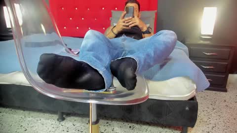 Thia Gomez online show from 26, 9, 2025