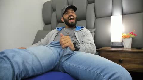 Thia Gomez online show from 10, 3, 2026