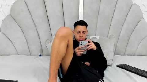 Thiago   online show from 6, 3, 2026