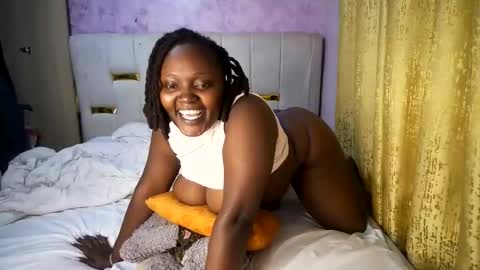 thick_n_flirty online show from 24, 5, 2026