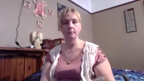 Snapshot of thickblonde_92 chatting on 5, 11, 2025 thickblonde_92 online show from 5, 11, 2025