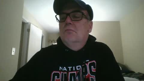 Snapshot of thickwhiteload chatting on 6, 3, 2025 thickwhiteload online show from 6, 3, 2025