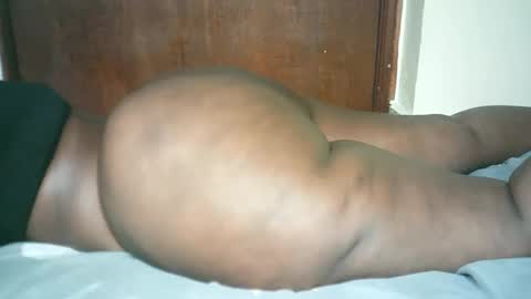 thickybabe_05 online show from 28, 1, 2025