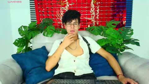 Snapshot of thiiagosaeenz chatting on 24, 2, 2026 Thiago Saenzz online show from 24, 2, 2026