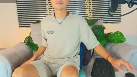 Snapshot of thiiagosaeenz chatting on 18, 6, 2026 Thiago Saenzz online show from 18, 6, 2026