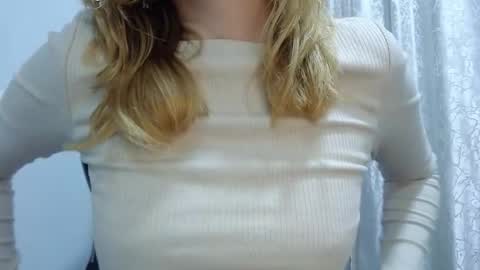 Snapshot of thin33 chatting on 2, 2, 2026 sara online show from 2, 2, 2026