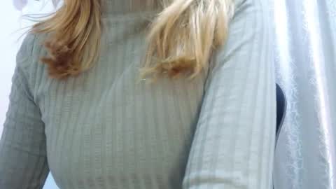 Snapshot of thin33 chatting on 12, 2, 2026 sara online show from 12, 2, 2026