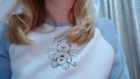 Snapshot of thin33 chatting on 18, 2, 2026 sara online show from 18, 2, 2026