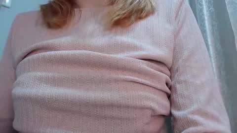 Snapshot of thin33 chatting on 2, 3, 2026 sara online show from 2, 3, 2026