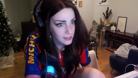 Snapshot of thirstypickle chatting on 9, 1, 2025 Sarra Rhies online show from 9, 1, 2025