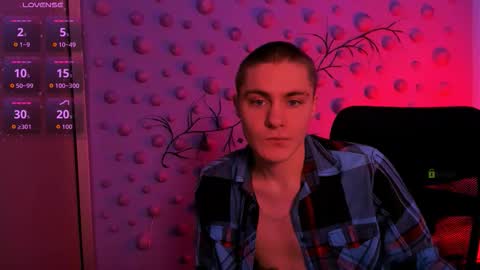 thomas_crow online show from 8, 1, 2026