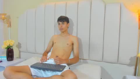 thomas_dikey online show from 5, 4, 2026