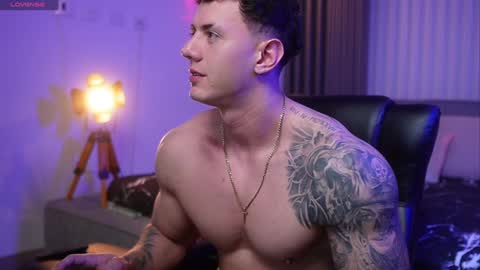 Thomas Falcon online show from 4, 1, 2025