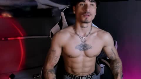 Thomas 3  JUST STAY AND BE MY LAST LOVE online show from 1, 4, 2026