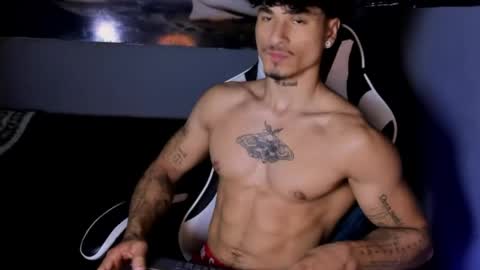 Snapshot of thomas_fit1 chatting on 9, 6, 2026 Thomas 3 JUST STAY AND BE MY LAST LOVE online show from 9, 6, 2026