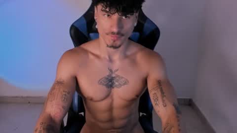 Snapshot of thomas_fit1 chatting on 24, 6, 2026 Thomas 3 JUST STAY AND BE MY LAST LOVE online show from 24, 6, 2026