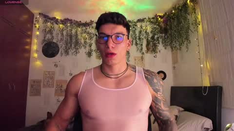 Thomas Grey online show from 24, 1, 2025