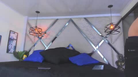 Snapshot of thomas_may4rs chatting on 19, 2, 2025 ---Thomas--- online show from 19, 2, 2025