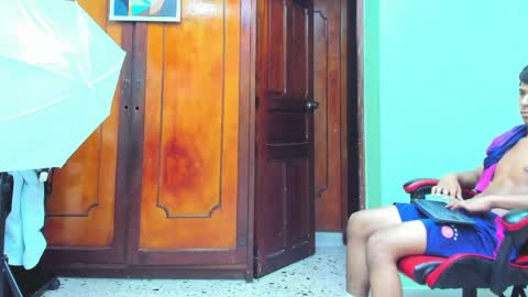 Snapshot of thomas_valkov chatting on 25, 4, 2026 Thomas Valkov online show from 25, 4, 2026