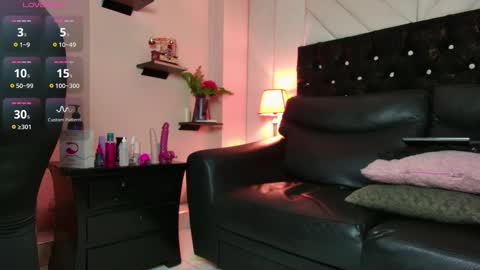 thomasandsamantha online show from 16, 2, 2026