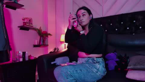 thomasandsamantha online show from 26, 2, 2026