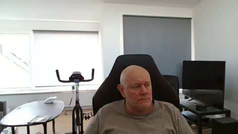 thomash32 online show from 16, 9, 2025