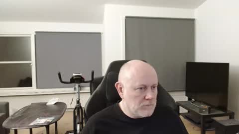 thomash32 online show from 27, 9, 2025