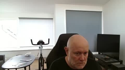 thomash32 online show from 18, 10, 2025