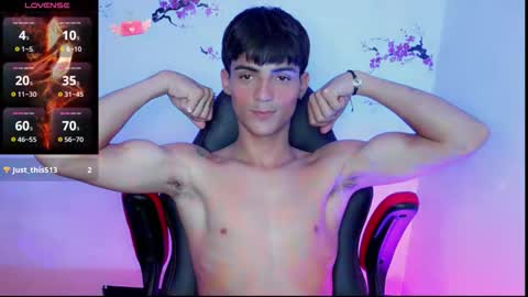 Snapshot of thommy_cute chatting on 25, 9, 2025 Thomas online show from 25, 9, 2025