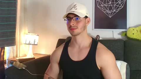 Snapshot of thomylov chatting on 7, 2, 2026 thomylov online show from 7, 2, 2026