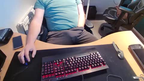 Snapshot of throbbingbrain chatting on 6, 3, 2025 Rob online show from 6, 3, 2025