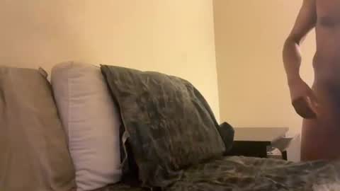 Snapshot of throbbingxxx chatting on 10, 5, 2026 austin xzandros online show from 10, 5, 2026