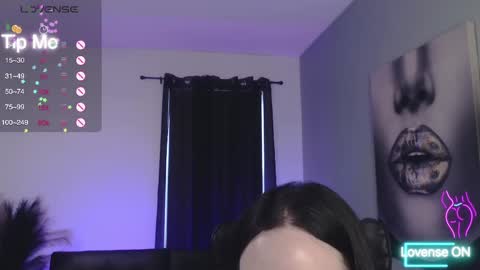 Tia Bella online show from 6, 10, 2025