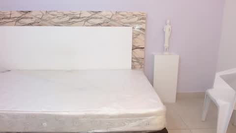 tianaglow4 online show from 3, 2, 2025